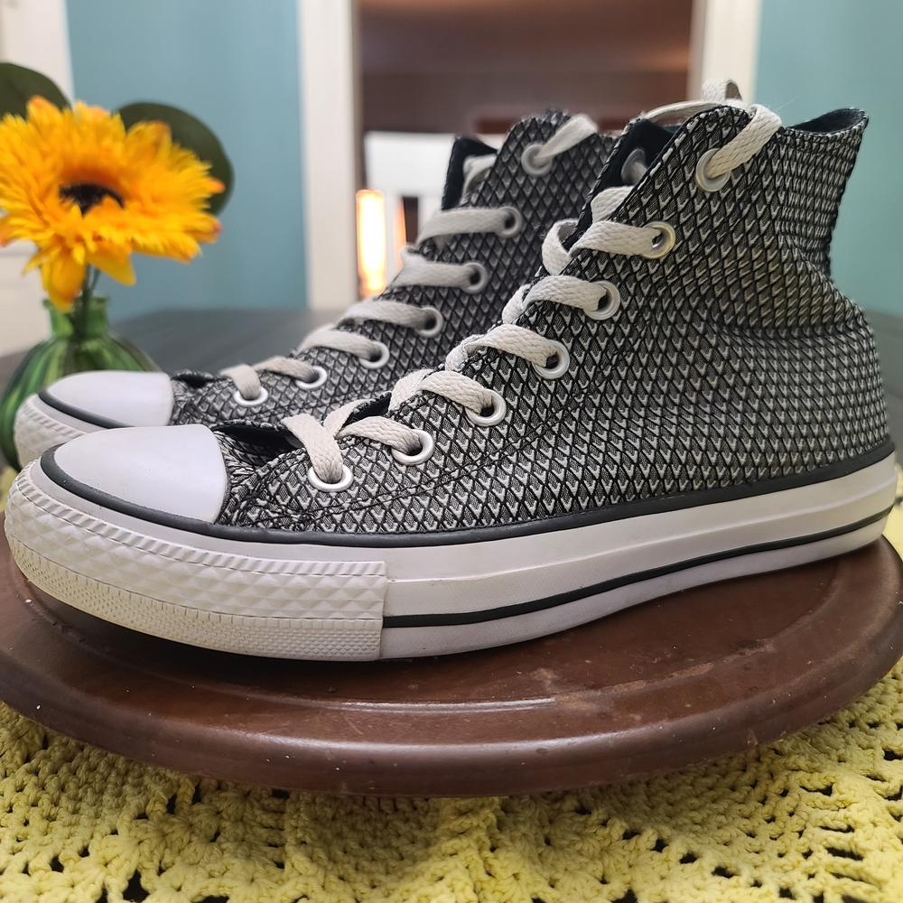 Converse Chuck Taylor All Star Vapor Black White CTAS Hi Top Size 8 Women’s